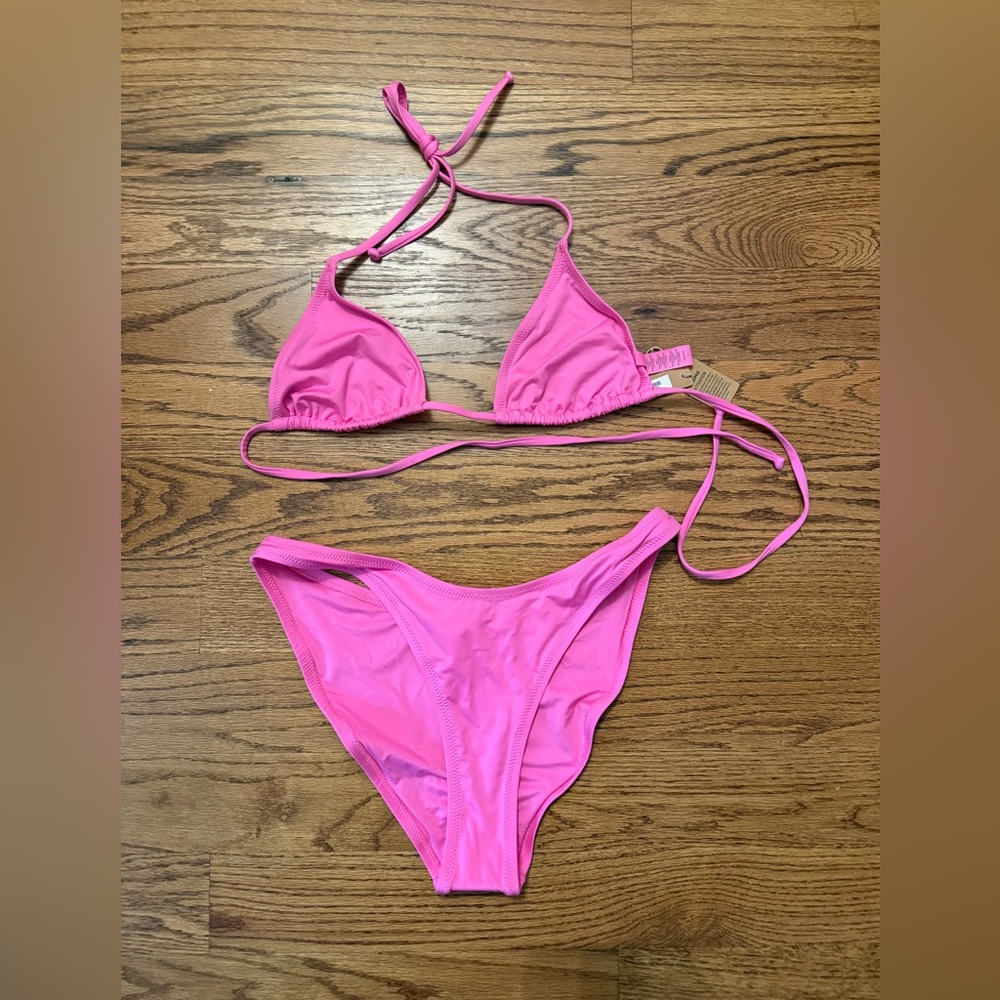 NWT SKIMS triangle top and tanga bottom Size Large in TAFFY (Limited Edition)